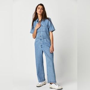 Women’s Levi’s Jumpsuit / Boilersuit Medium